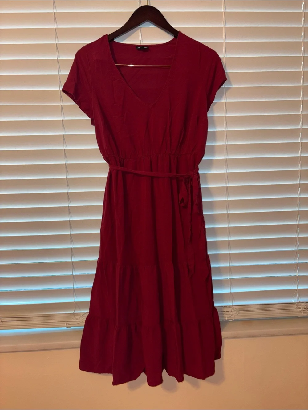 Red/Plum V-Neck Short Sleeve Midi Dress with Waist Tie - Picture 1 of 5